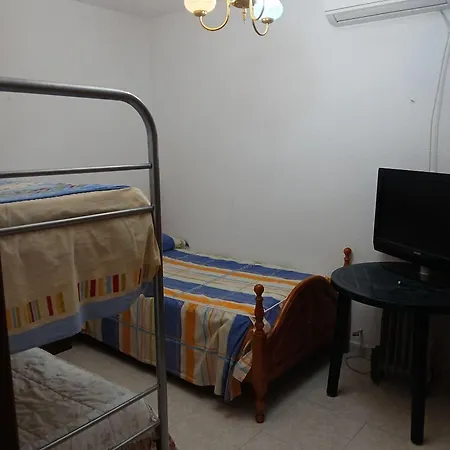 In Guest - Double Bunk Guest house Toledo