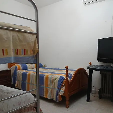 In Guest - Double Bunk Guest house Toledo